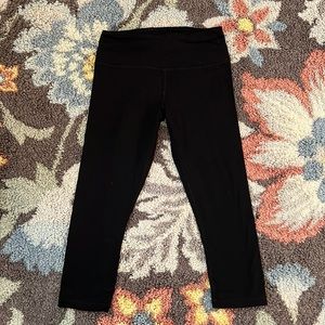 90 Degree Black Cropped Yoga Leggings